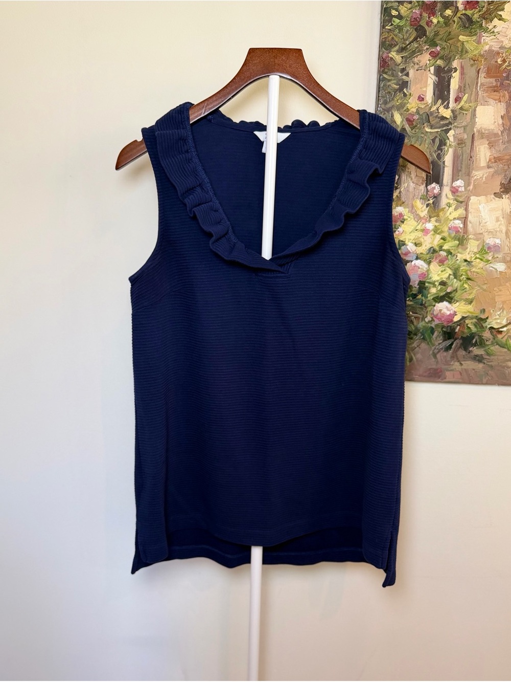 Crown & Ivy Navy Blue Ruffle V-Neck Sleeveless Ribbed Top Medium